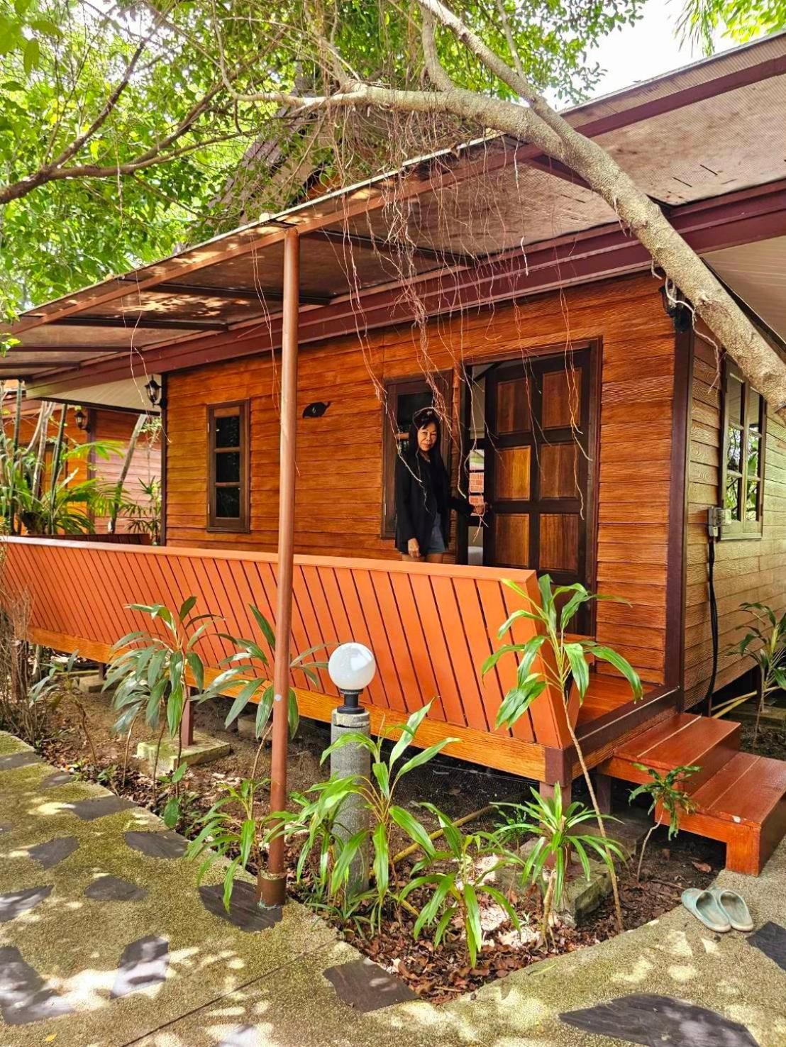 Samran Resort Chalong Exteriör bild
